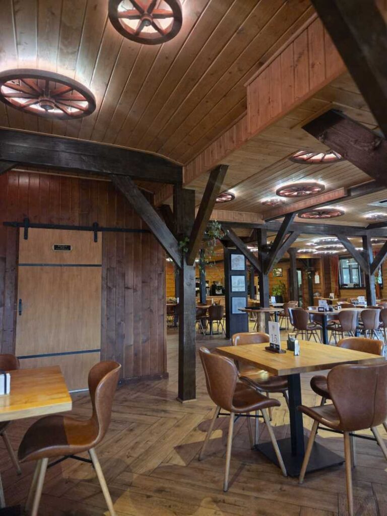 Restauracja Bonanza i jesień na Dzikim Zachodzie